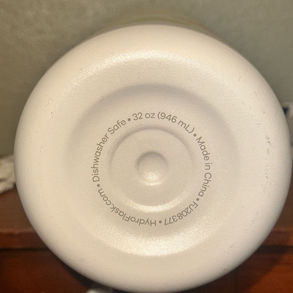 Hydro Flask -Happy Days -Limited Edition 32oz- # 2 - Picture 5 of 5